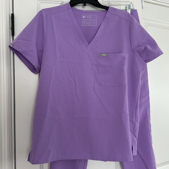 Figs Lilac Dawn Scrub Set - Picture 3 of 9